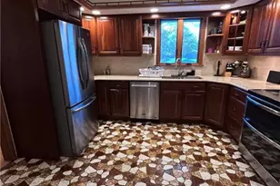 400 N Westbrook Ave, Pen Argyl Boro, PA 18072 - Photo 21