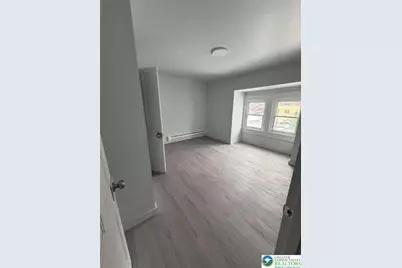 8 S Lehigh Street, Tamaqua, PA 18252 - Photo 3