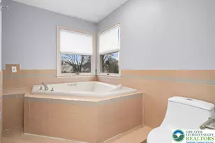 5770 Fresh Meadow Dr, Lower Macungie Twp, PA 18062 - Photo 9