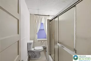 1917 Ferry St, Wilson, PA 18042 - Photo 15