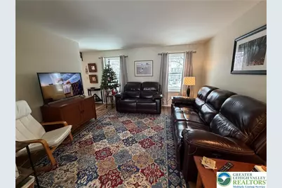 136 Woodview Drive, Trumbauersville Boro, PA 18951 - Photo 17