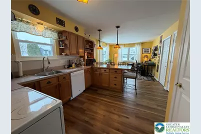 136 Woodview Drive, Trumbauersville Boro, PA 18951 - Photo 11