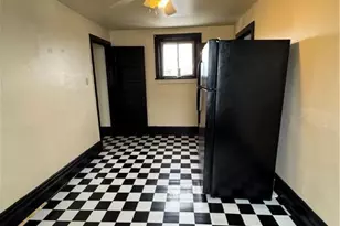 111 N 5th St, Allentown City, PA 18102 - Photo 9