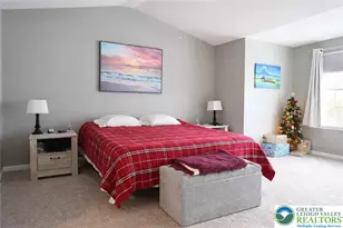 560 Gray Feather Way, Upper Macungie Township, PA 18104 - Photo 9