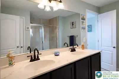 560 Gray Feather Way, Upper Macungie Township, PA 18104 - Photo 13