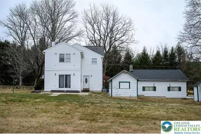 3831 Peach Drive, Lehigh Township, PA 18038 - Photo 3