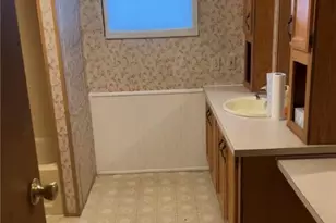 162 Moorestown Dr, Moore Township, PA 18014 - Photo 9