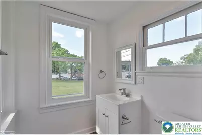 1660 Main Street, Hellertown, PA 18055 - Photo 13