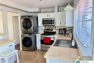 1310 Beverly Ave, Bethlehem City, PA 18018 - Photo 9