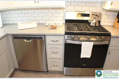 1925 Troxell Street, Hanover Twp, PA 18109 - Photo 27