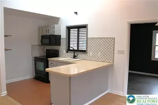 15 Hilltop Cir, Middle Smithfield, PA 18302 - Photo 3