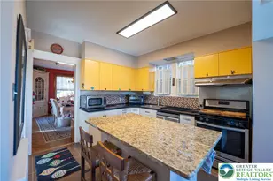 309 N 10th St, Easton, PA 18042 - Photo 11