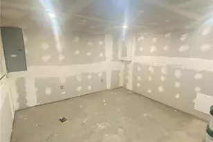 215 E Cherry St, Shenandoah Boro, PA 17976 - Photo 19