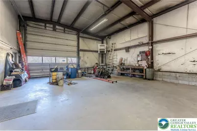 102 E Moorestown Road, Bushkill Twp, PA 18091 - Photo 5