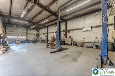 102 E Moorestown Road, Bushkill Twp, PA 18091 - Photo 3