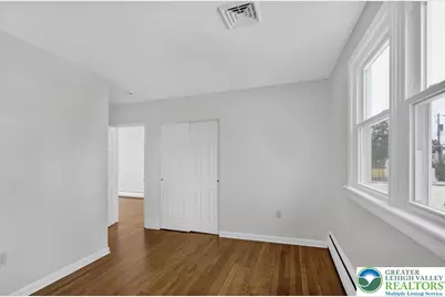 4020 W Linden Street, South Whitehall Twp, PA 18104 - Photo 9