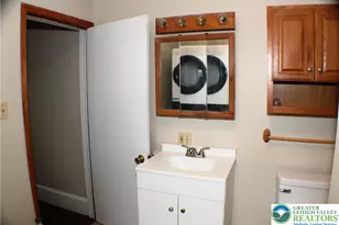 353 N 6th St, Lehighton, PA 18235 - Photo 5