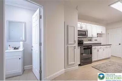 2386 Washington Avenue, Northampton Boro, PA 18067 - Photo 13