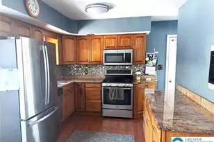 9 W Jewel St, Roseto Boro, PA 18013 - Photo 13