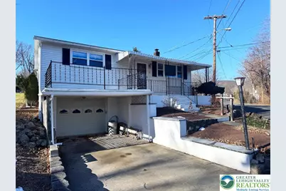 9 W Jewel Street, Roseto Boro, PA 18013 - Photo 3