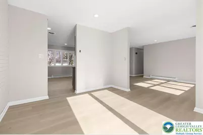 1290 Country Club, Lower Macungie Twp, PA 18106 - Photo 11