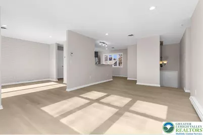 1290 Country Club, Lower Macungie Twp, PA 18106 - Photo 7