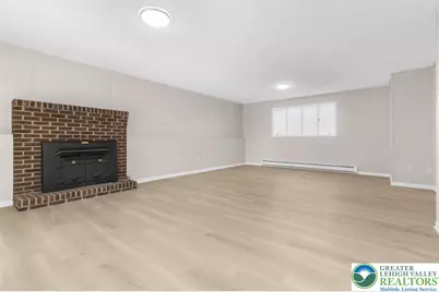 1290 Country Club, Lower Macungie Twp, PA 18106 - Photo 5