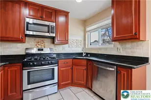 442 Avon St, Palmer Twp, PA 18045 - Photo 9