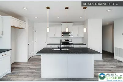 733 Fawn Way #Lot 28, Pennsburg Boro, PA 18073 - Photo 3