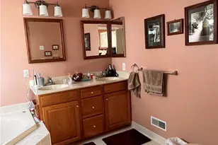 3091 Donegal Dr, Lower Macungie Twp, PA 18062 - Photo 15