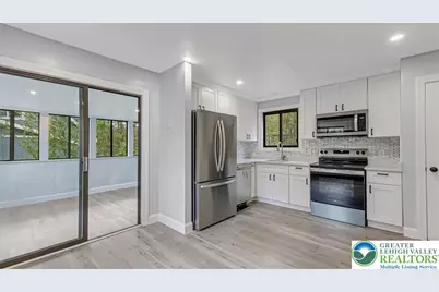 7198 Rimrock Drive, Coolbaugh Twp, PA 18466 - Photo 9