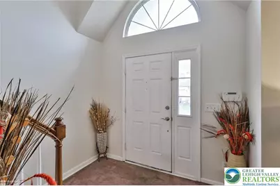 204 Ridings Circle, Macungie Boro, PA 18062 - Photo 3