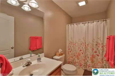 521 S New Street, Nazareth Boro, PA 18064 - Photo 23