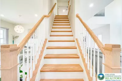 98 Sage Court, Mahoning Twp, PA 18235 - Photo 5