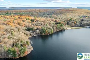 6361 Lakeshore Dr E, Middle Smithfield, PA 18302 - Photo 35