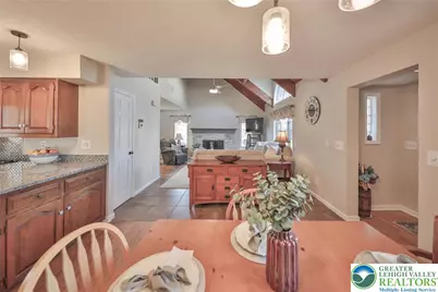 319 W Windsor Road, Chestnuthill Twp, PA 18353 - Photo 7