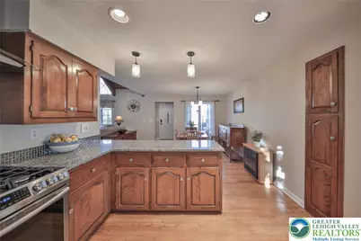 319 W Windsor Road, Chestnuthill Twp, PA 18353 - Photo 11