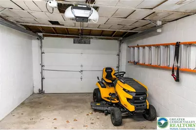 664 Locke Heights Road, Washington Twp, PA 18013 - Photo 17