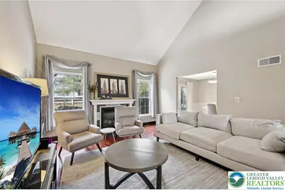 6059 Timberknoll Dr, Lower Macungie Twp, PA 18062 - Photo 5