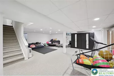 6059 Timberknoll Dr, Lower Macungie Twp, PA 18062 - Photo 19