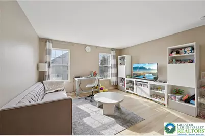 6059 Timberknoll Dr, Lower Macungie Twp, PA 18062 - Photo 15