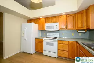 251 W 31st St, Allen Township, PA 18067 - Photo 5