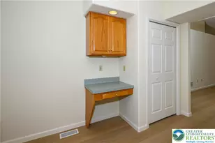 251 W 31st St, Allen Township, PA 18067 - Photo 7