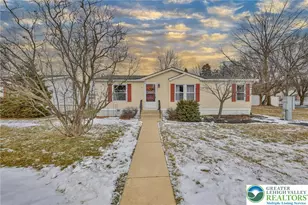 17 Canterbury Ct, Forks Twp, PA 18040 - Photo 3