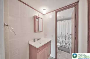 17 Canterbury Ct, Forks Twp, PA 18040 - Photo 25