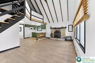 129 Mahoning Dr, Coolbaugh Twp, PA 18347 - Photo 11