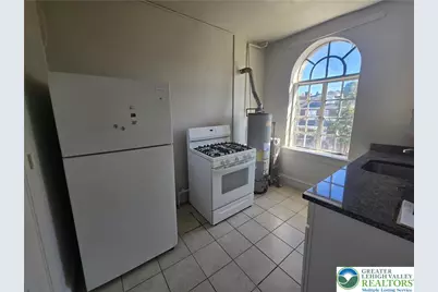 218 S 15th Street #13, Allentown, PA 18102 - Photo 3