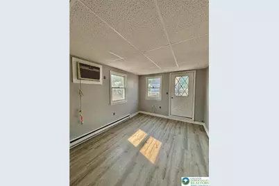 210 W Main Street, Pen Argyl, PA 18072 - Photo 15