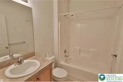 1384 Hennaberry Lane, Forks Twp, PA 18040 - Photo 27