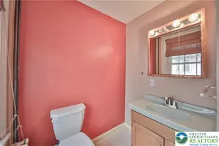 1333 Spring Valley Rd, Bethlehem City, PA 18015 - Photo 21